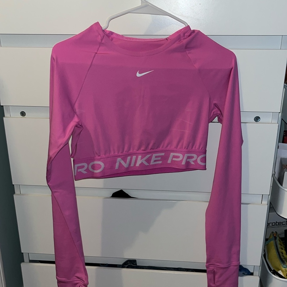 nike small training crop top